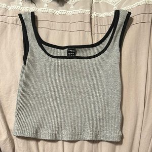 this is super cute. just doesn’t look good on me